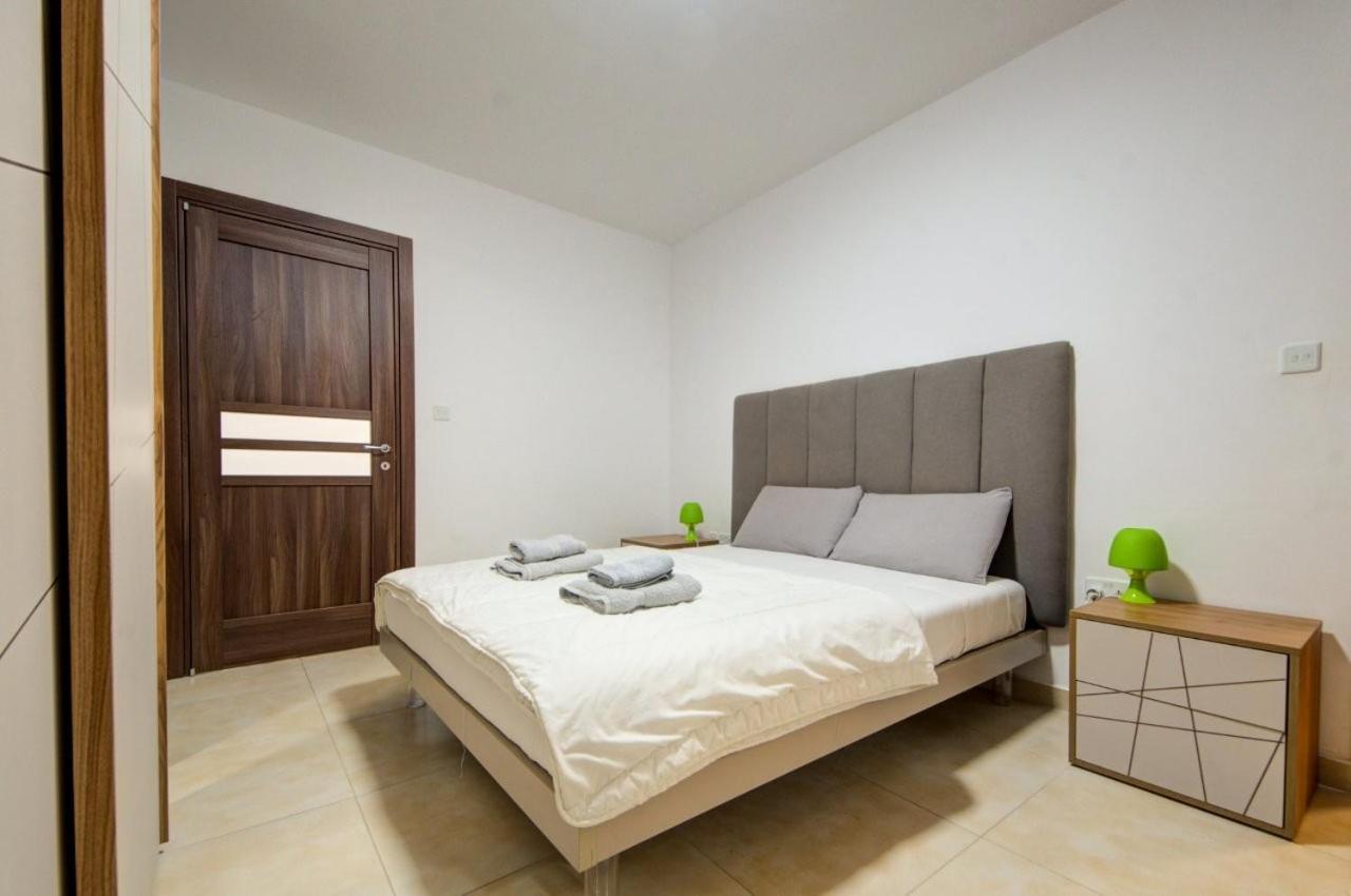 Point G&V Apartment Sea Front Bugibba Bahía de San Pablo Exterior foto